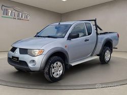 Grigio Usata 2006 Mitsubishi L200 Intense Pick-up | 15.490 € (Cara)