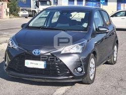 Grigio Usata 2020 Toyota Yaris Hybrid Active Due volumi | 11.990 € (Ottimo prezzo)
