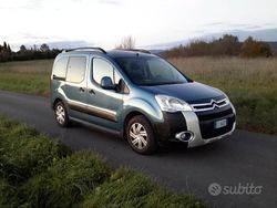 Blu/azzurro Usata 2010 Citroën Berlingo XTR Tre volumi | 6350 € (Buon prezzo)