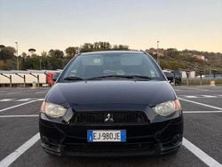 Nero Usata 2011 Mitsubishi Colt Tre volumi | 2900 €