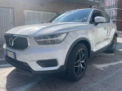 Bianco Usata 2021 Volvo XC40 Momentum SUV | 23.500 € (Buon prezzo)
