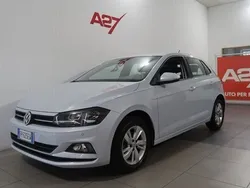 Argento Usata 2018 VW Polo Comfortline Due volumi | 16.400 € (Molto cara)