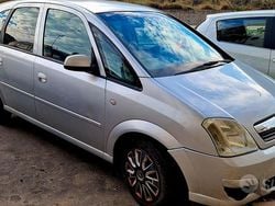 Grigio Usata 2007 Opel Meriva Cosmo Monovolume | 1500 € (Buon prezzo)