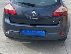 Grigio Usata 2012 Renault Mégane Tre volumi | 3800 € (Buon prezzo)