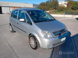 Grigio Usata 2004 Opel Meriva Cosmo Monovolume | 900 € (Ottimo prezzo)