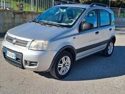 Grigio Usata 2011 Fiat Panda Climbing Tre volumi | 2500 € (Buon prezzo)