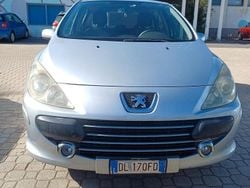 Usata 2007 Peugeot 307 Tre volumi | 2500 €