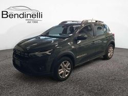 Verde Usata 2024 Dacia Sandero Expression Tre volumi | 15.400 € (Buon prezzo)