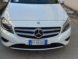 Bianco Usata 2013 Mercedes A180 Due volumi | 12.000 € (Cara)