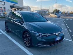 Usata 2024 VW Golf Style Tre volumi | 29.500 € (Buon prezzo)