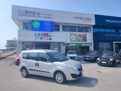 Grigio Usata 2017 Opel Combo Cosmo Monovolume | 9900 € (Cara)