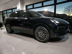 Blu notte Usata 2018 Porsche Cayenne SUV | 56.000 € (Buon prezzo)
