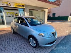 Grigio Usata 2013 Lancia Ypsilon Gold Due volumi | 5990 € (Buon prezzo)