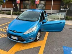 Blu Usata 2011 Ford Fiesta Titanium Due volumi | 3700 € (Buon prezzo)