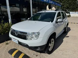Bianco Usata 2011 Dacia Duster Lauréate SUV | 7900 € (Cara)