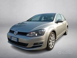 Grigio scuro Usata 2015 VW Golf VII Highline Tre volumi | 12.950 € (Buon prezzo)