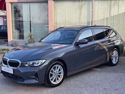Grigio Usata 2022 BMW 320 Station wagon | 34.290 € (Buon prezzo)