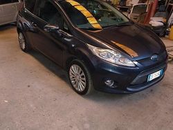 Grigio Usata 2008 Ford Fiesta Tre volumi | 2500 € (Cara)