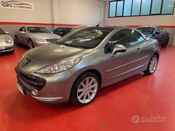 Grigio Usata 2008 Peugeot 207 CC Roland Garros Cabrio | 5990 € (Buon prezzo)