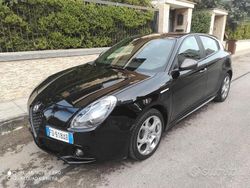 Nero Usata 2016 Alfa Romeo Giulietta Sprint Due volumi | 12.000 € (Buon prezzo)