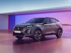 Grigio platinum Usata 2024 Peugeot 2008 Allure SUV | 18.990 € (Buon prezzo)