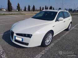 Bianco Usata 2011 Alfa Romeo 159 Station wagon | 4500 € (Buon prezzo)