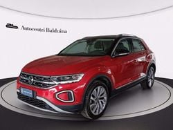 Rosso met tetto nero Usata 2022 VW T-Roc Style SUV | 21.500 € (Ottimo prezzo)