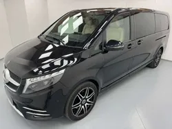 Nero ossidiana Usata 2023 Mercedes V300 Avantgarde Monovolume | 73.900 € (Molto cara)