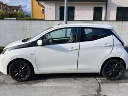 Bianco Usata 2017 Toyota Aygo X-wave Due volumi | 9300 € (Buon prezzo)