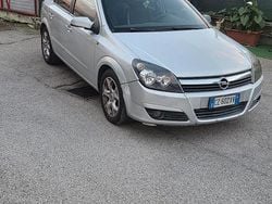 Grigio Usata 2006 Opel Astra Tre volumi | 500 € (Super prezzo)