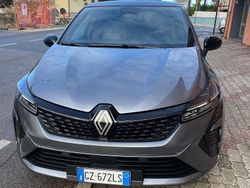 Grigio scisto Usata 2025 Renault Clio V Techno Tre volumi | 16.750 € (Buon prezzo)