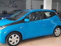 Blu Usata 2018 Toyota Aygo Business Edition Due volumi | 7500 € (Buon prezzo)