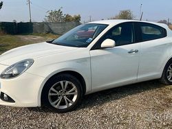 Bianco Usata 2016 Alfa Romeo Giulietta Super Tre volumi | 6800 € (Super prezzo)