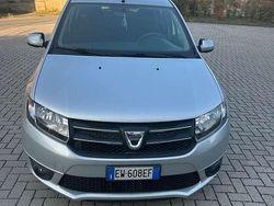 Argento Usata 2014 Dacia Sandero Ambiance Due volumi | 4000 € (Buon prezzo)