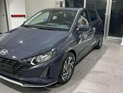 Grigio Nuova 2025 Hyundai i20 Tre volumi | 16.900 € (Buon prezzo)
