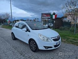 Bianco Usata 2010 Opel Corsa Tre volumi | 3500 € (Buon prezzo)