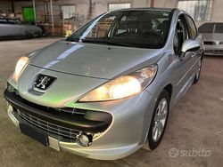 Grigio Usata 2008 Peugeot 207 Tre volumi | 3000 € (Buon prezzo)