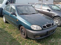 Verde Usata 2000 Chevrolet Lanos Tre volumi | 1000 €