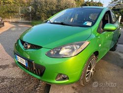 Verde Usata 2009 Mazda 2 Tre volumi | 2700 € (Buon prezzo)