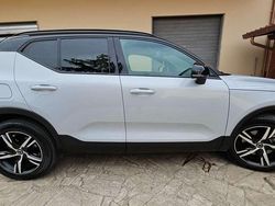 Grigio Usata 2019 Volvo XC40 R-Design SUV | 27.300 € (Cara)