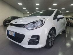 Bianco Usata 2016 Kia Rio Tre volumi | 7900 € (Buon prezzo)