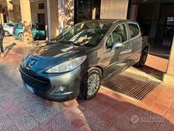 Grigio Usata 2013 Peugeot 207 Tre volumi | 4700 € (Buon prezzo)