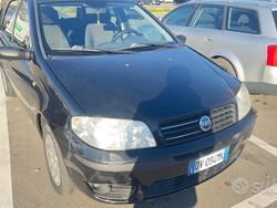 Nero Usata 2009 Fiat Punto Due volumi | 1700 € (Ottimo prezzo)