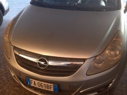 Grigio Usata 2009 Opel Corsa Tre volumi | 2900 €