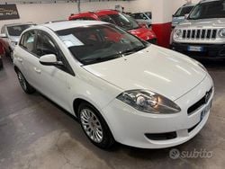Bianco Usata 2012 Fiat Bravo Easy Due volumi | 5950 € (Molto cara)