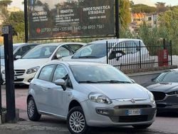 Grigio Usata 2010 Fiat Punto Dynamic Tre volumi | 2990 € (Buon prezzo)