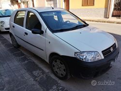 Usata 2005 Fiat Punto Tre volumi | 1400 € (Buon prezzo)