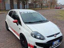 Bianco Usata 2011 Abarth Punto Evo Due volumi | 13.900 € (Molto cara)