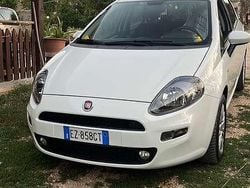 Bianco Usata 2015 Fiat Punto Lounge Tre volumi | 4500 € (Ottimo prezzo)