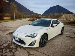 Bianco perla Usata 2013 Toyota GT86 GT Coupé | 23.990 € (Ottimo prezzo)